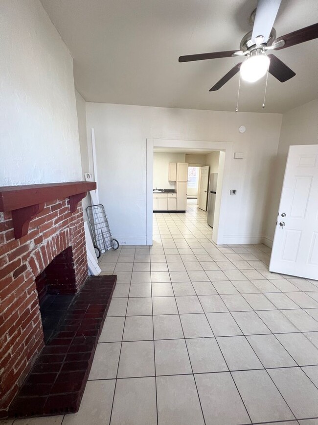 Building Photo - 135 Koehler St