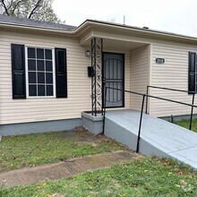 Building Photo - 2538 Stovall Dr