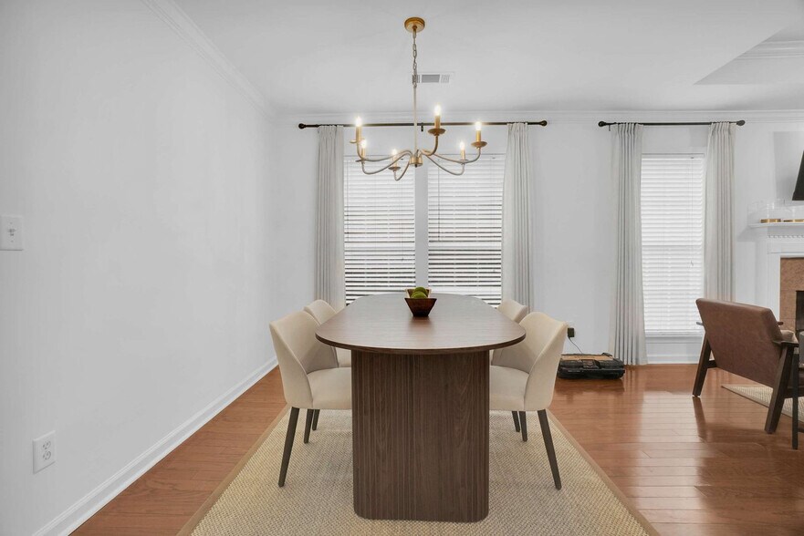 Building Photo - 8261 Dison Dr