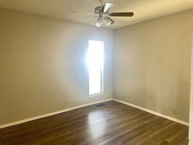 Building Photo - Duplex - Putnam City North Schools