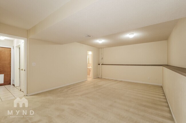 Building Photo - 911 McIntosh Cir