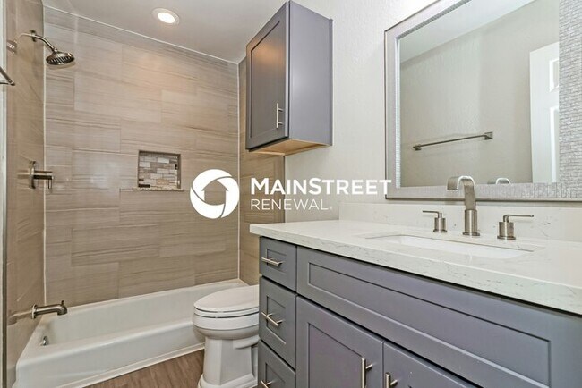 Building Photo - 3 Bedroom Pet-Friendly Home in Houston, TX with Main Street Renewal