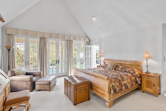 Building Photo - 100 Summer St