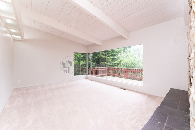 Building Photo - 28 21st Pl