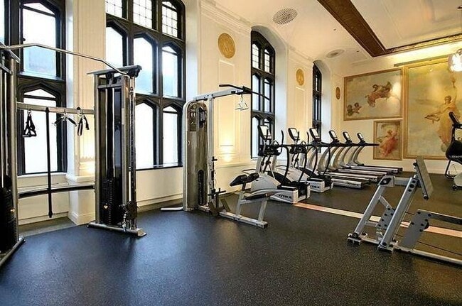 Building Photo - 178 W Randolph St