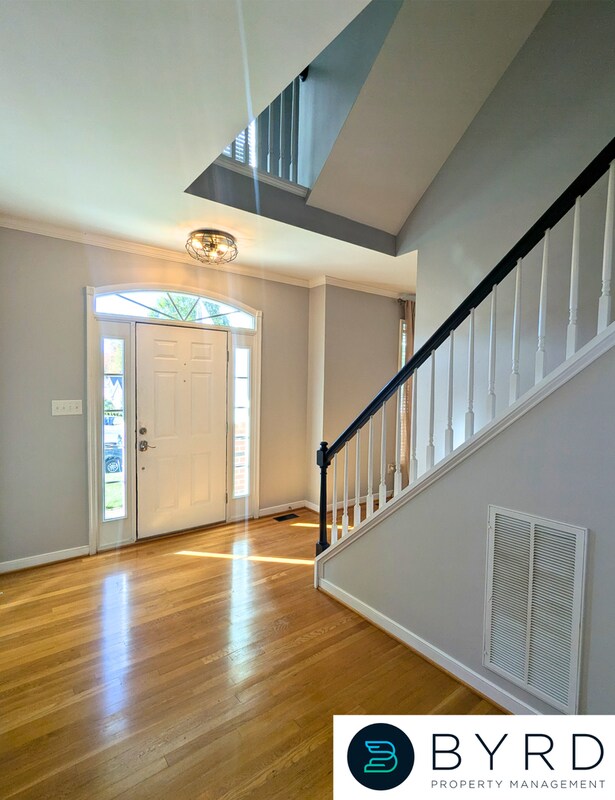 Building Photo - 7757 Hampton Green Dr