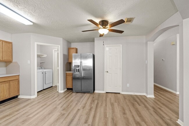 Building Photo - 32126 Annice Ln