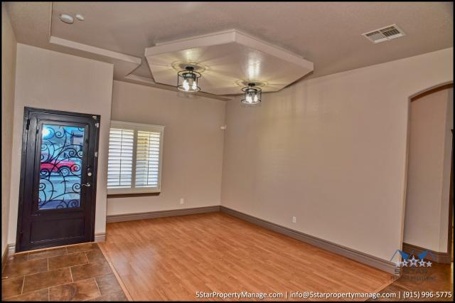 Building Photo - 3 bedroom in El Paso TX 79938