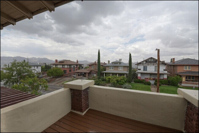 Building Photo - 1420 Hawthorne St