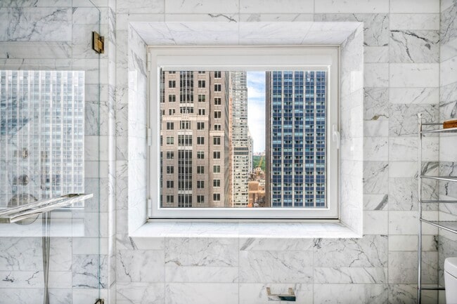 Building Photo - 135 W 52nd St