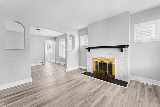 Building Photo - 260 Ardmore Dr