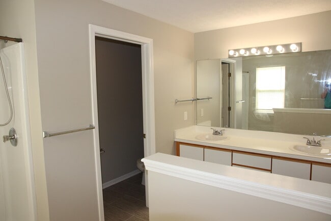 Building Photo - 1774 Weatherstone Dr