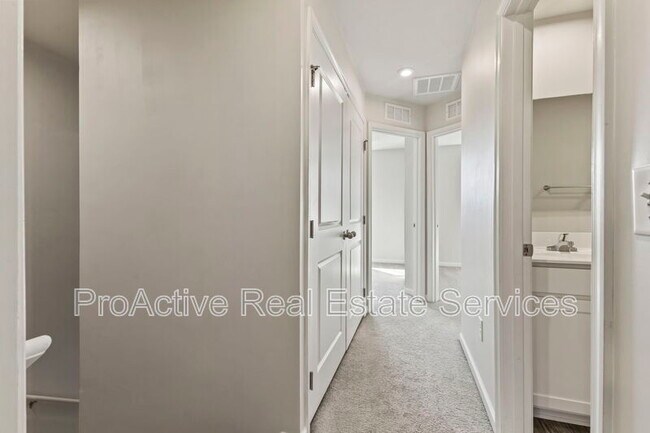 Building Photo - 95 Manilla Cir