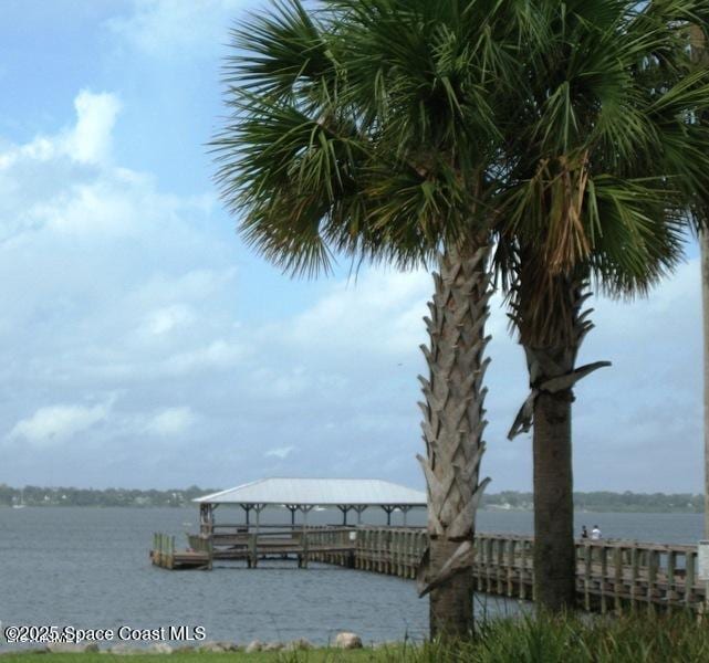 Building Photo - 201 Fifth Ave