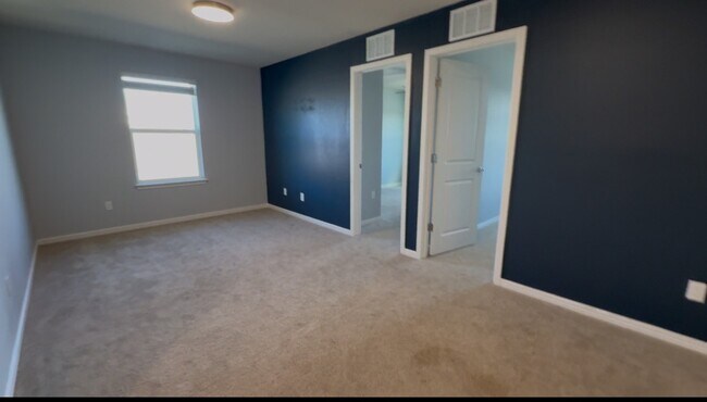 Building Photo - 1962 Summer Serenity Dr