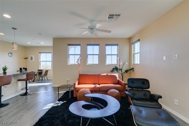 Building Photo - 172 Petaluma Valley Dr