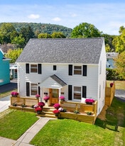 Building Photo - 116 Mary St