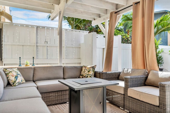 Building Photo - 4585 Saratoga Ave