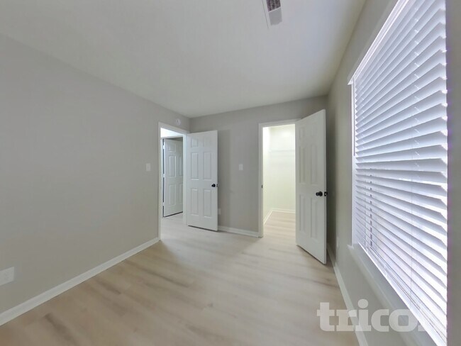 Building Photo - 1319 Country Ridge Ln