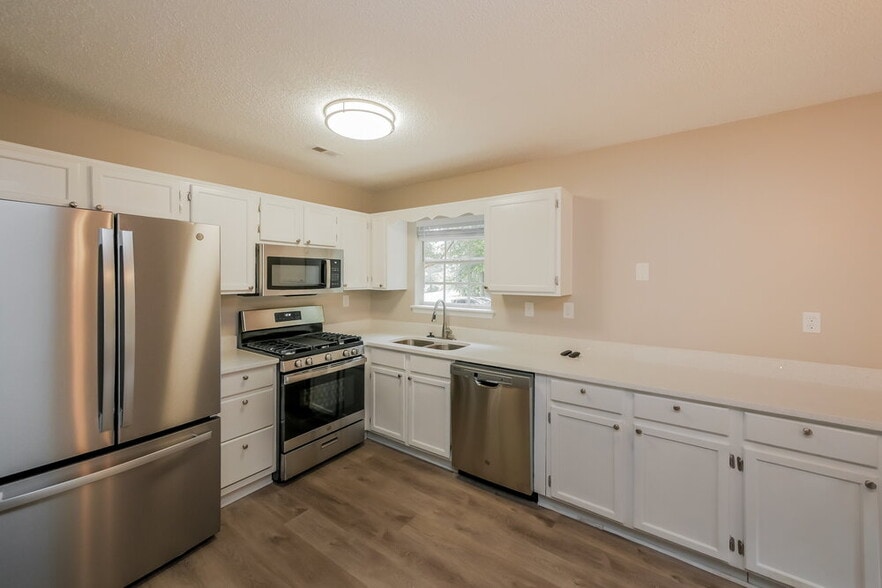 Building Photo - 4123 Chanticleer Dr NW