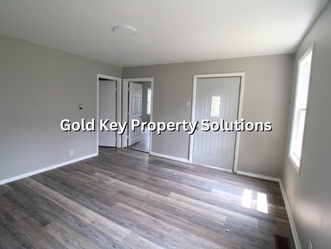 Building Photo - MUNCIE Updated 2 BR 1 BA House with New Kitchen Appliances (SECTION 8 APPROVED)