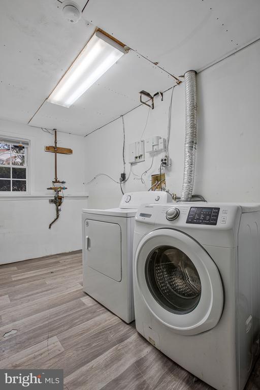 Building Photo - 14669 Cambridge Cir