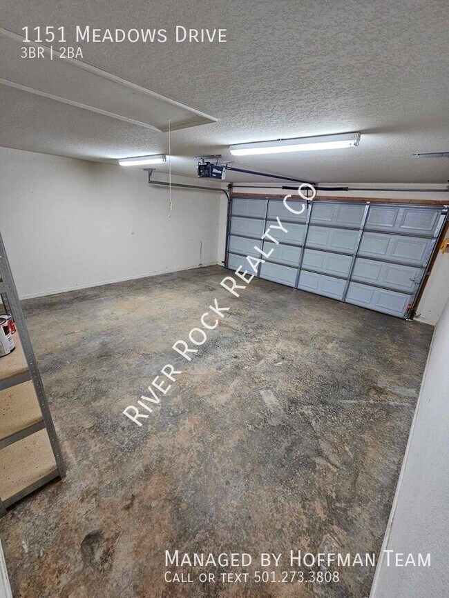 Building Photo - 1151 Meadows Dr
