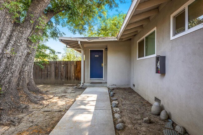 Building Photo - 1708-1710 Alameda Avenue