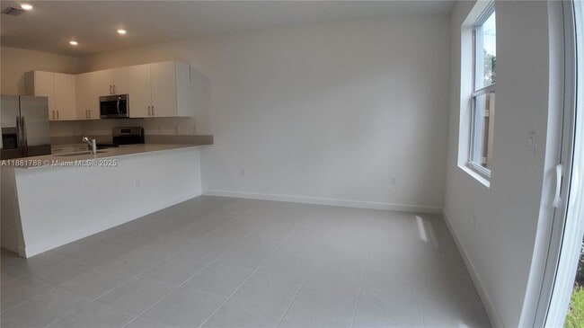 Building Photo - 35761 SW 178th Ct