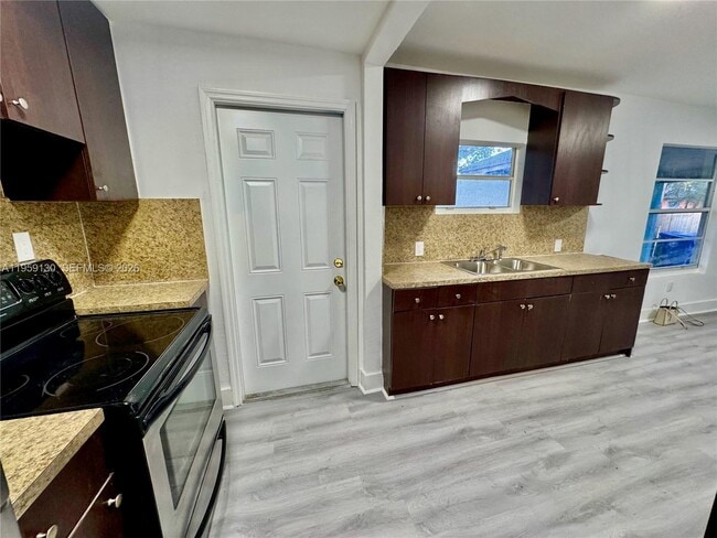 Building Photo - 7528 NE 3rd Ct