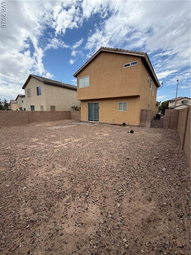 Building Photo - 3814 Kit Fox St
