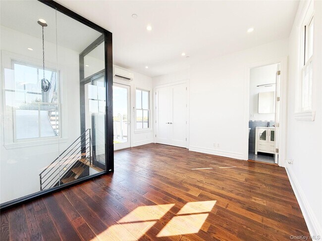 Building Photo - 333 Tompkins Ave