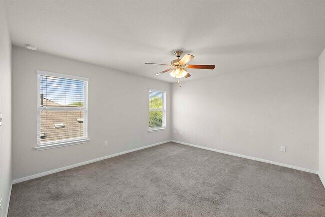 Building Photo - 383 Eagle Brook Ln