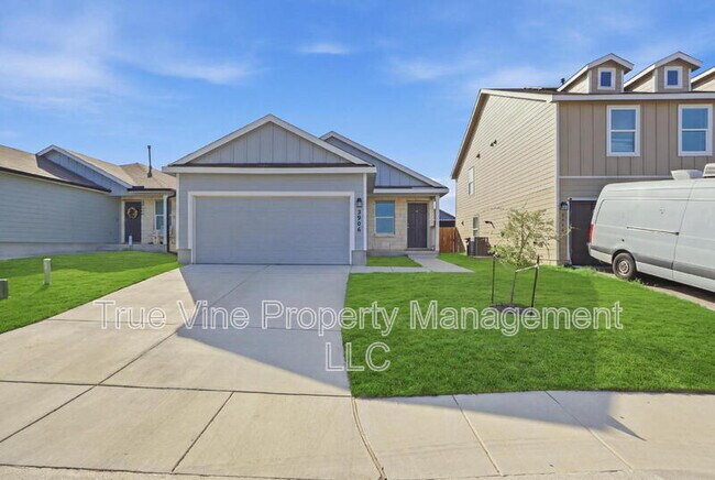 Building Photo - 2906 Millikan Dr