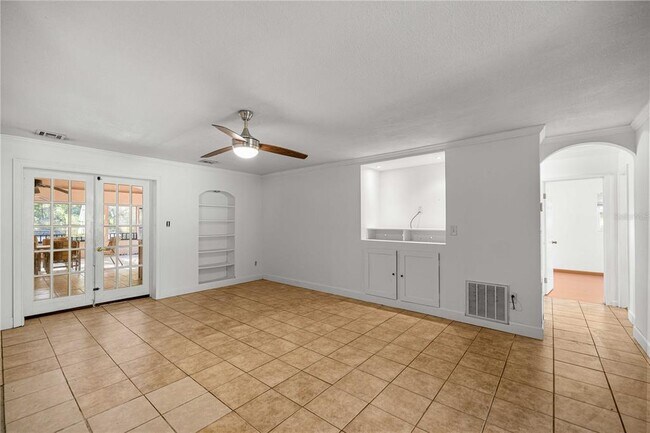 Building Photo - 3821 SW 7th Avenue Rd