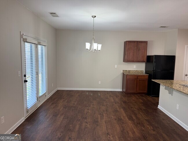 Building Photo - 2937 S Hills