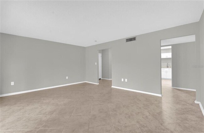 Building Photo - 514 Orange Dr