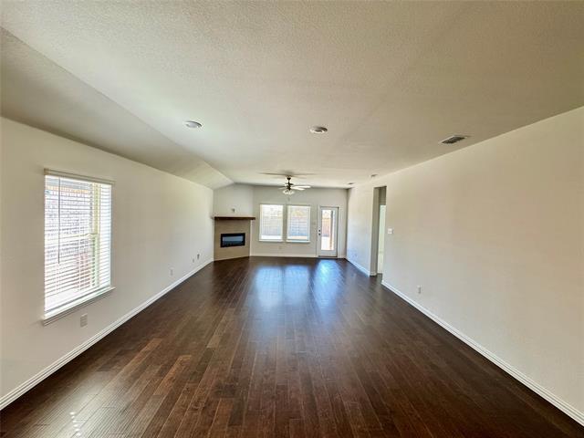 Building Photo - 1801 Rushpea Dr