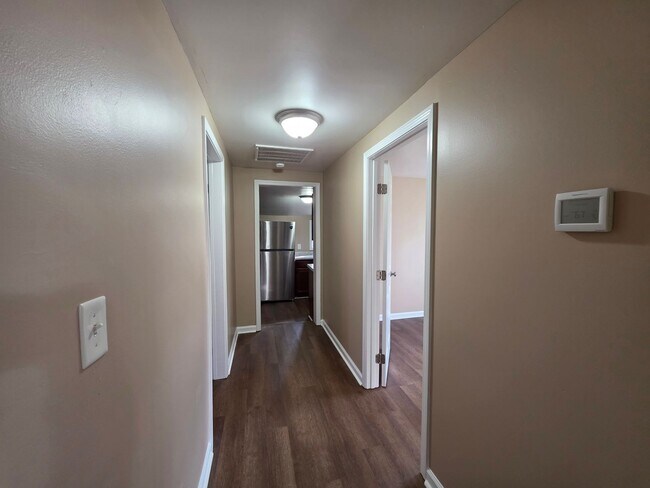 Building Photo - Beautifully Updated Home on a Quiet Dead-End Street – A Must-See Rental!