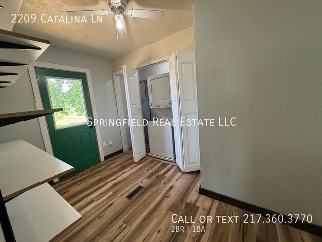 Building Photo - 2209 Catalina Ln
