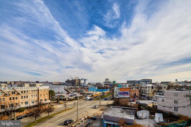 Building Photo - 1310 Jackson St