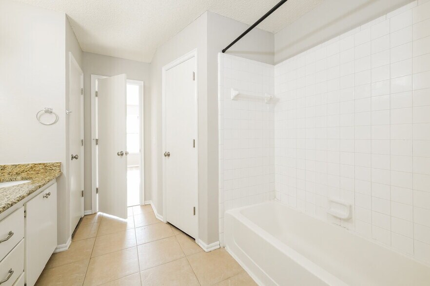 Building Photo - 324 Marrgate Dr