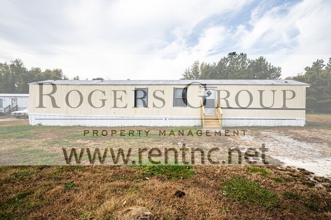 Primary Photo - 112 Enchanted Dr