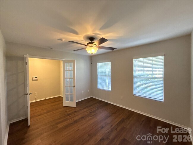 Building Photo - 15732 Circlegreen Dr