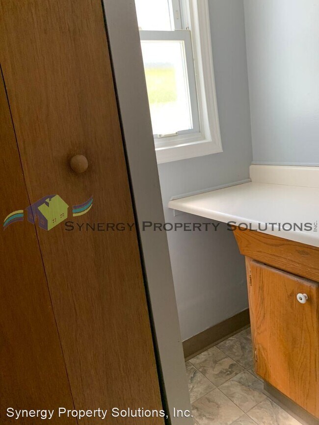 Building Photo - 3 br, 2 bath House - 896 Lincoln Terrace D...