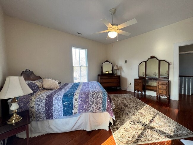 Building Photo - 4 Lee St