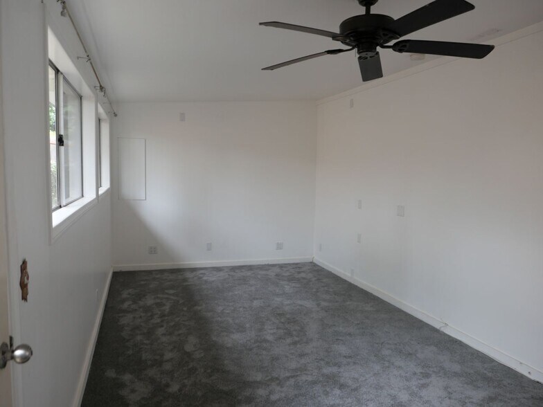 Building Photo - 6456 Surfside Way