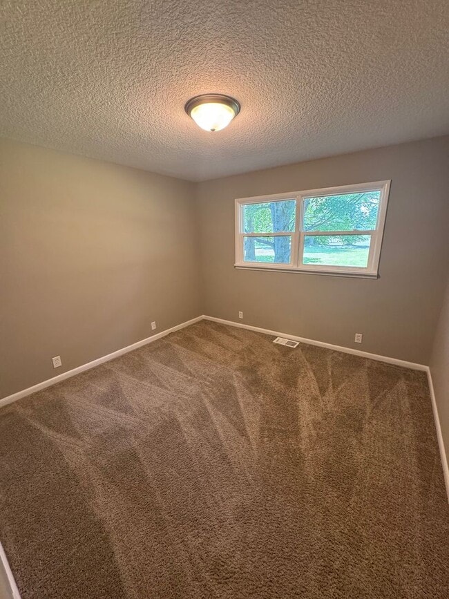 Building Photo - 5033 Ranch Rd