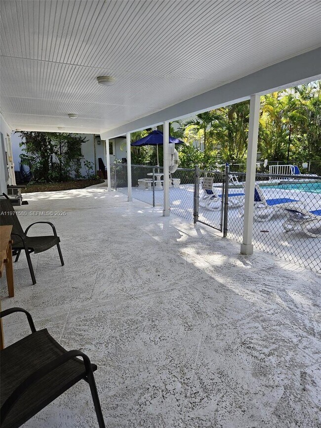 Building Photo - 5660 SW 78th St