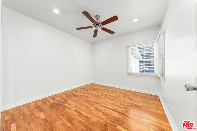 Building Photo - 4221 Stewart Ave